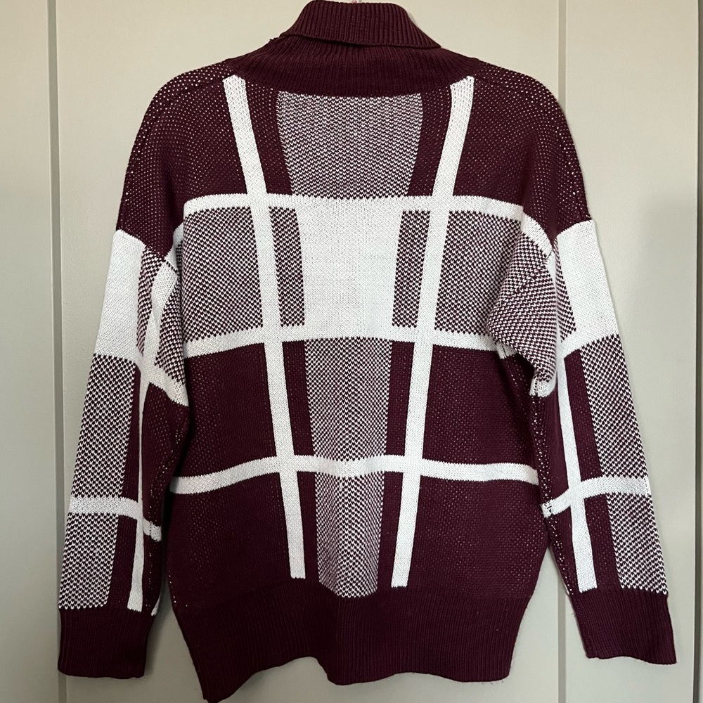 Patterned Turtleneck - Picture 2 of 6